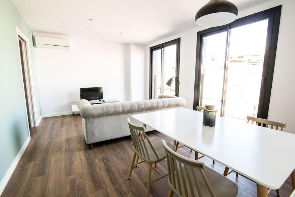 3-2 Apartamento De Diseno En El Centro De Reus Apartman Kültér fotó