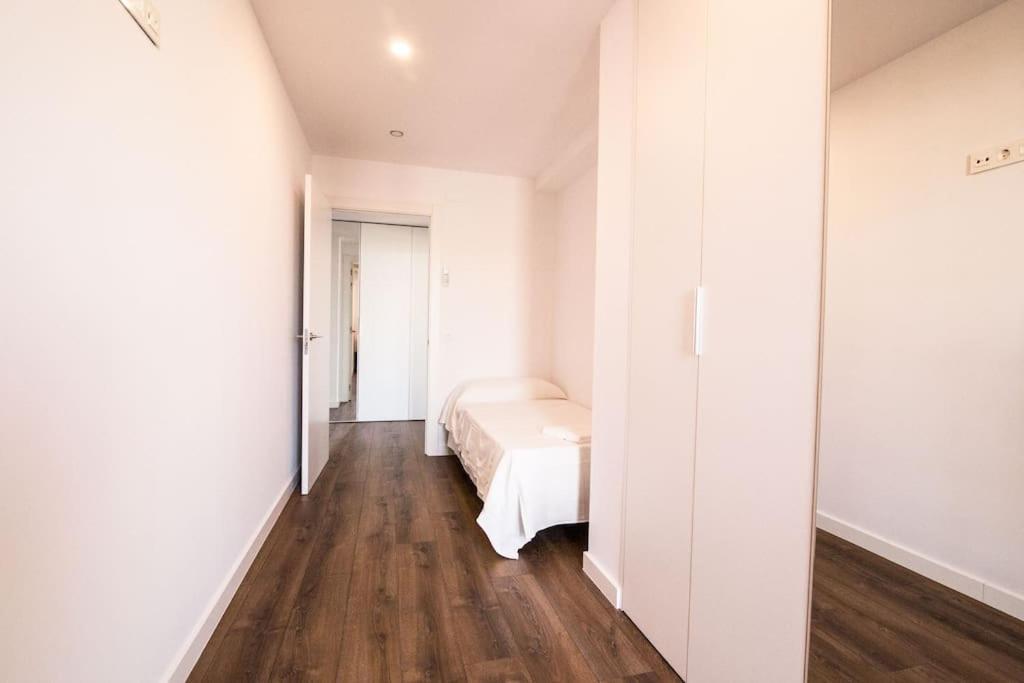 3-2 Apartamento De Diseno En El Centro De Reus Apartman Kültér fotó