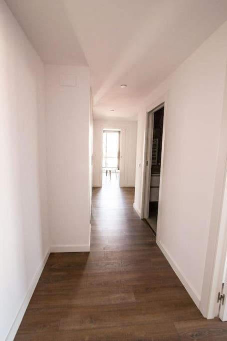 3-2 Apartamento De Diseno En El Centro De Reus Apartman Kültér fotó